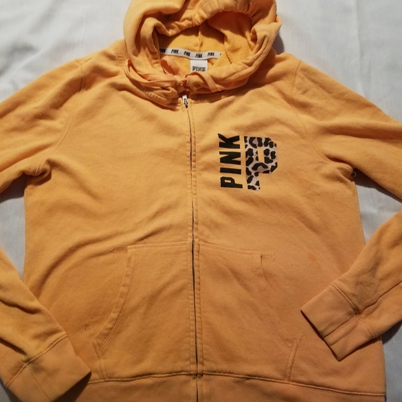 Pink sweater - Picture 1 of 3